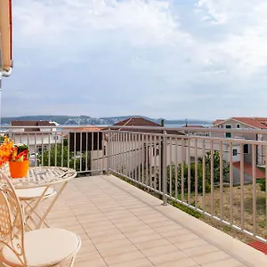 D&a , Traù Croazia