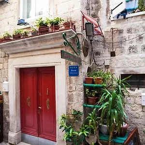 & Ursa , Trogir Croatie